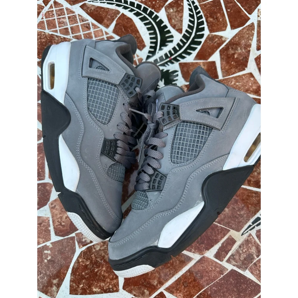 US seller- CA- Jordan 4 Retro Sneakers Size 8 cool grey 308497-007 used